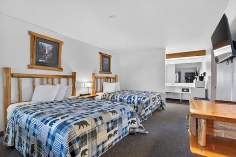 WiFi (free), bed sheets
