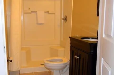 Free toiletries, towels