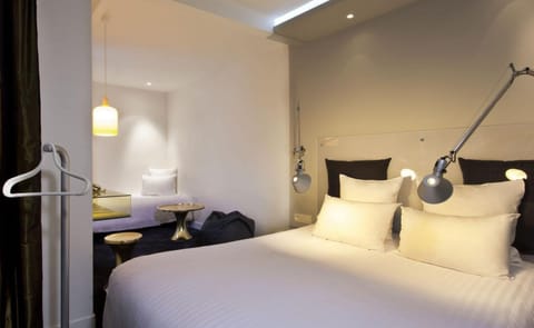 In-room safe, desk, soundproofing, iron/ironing board