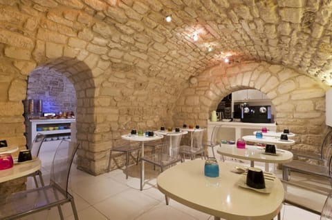 Daily buffet breakfast (EUR 13 per person)