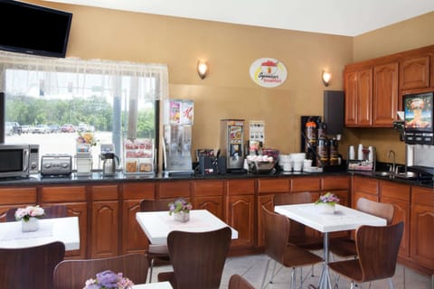 Free daily on-the-go breakfast