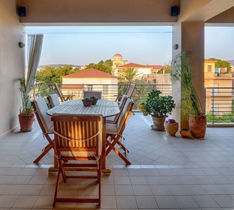 Luxury Apartment | Balcony