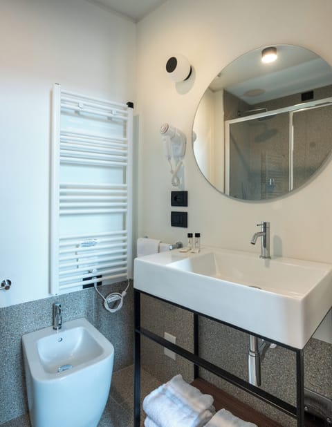 Comfort Room Vista Basilica | Room amenity