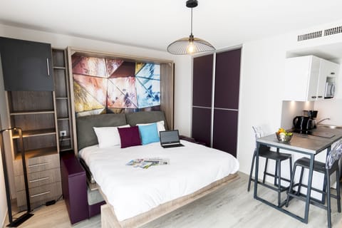 Studio | Premium bedding, desk, soundproofing, iron/ironing board