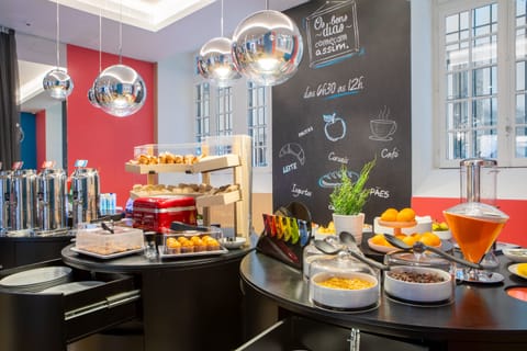 Daily buffet breakfast for a fee