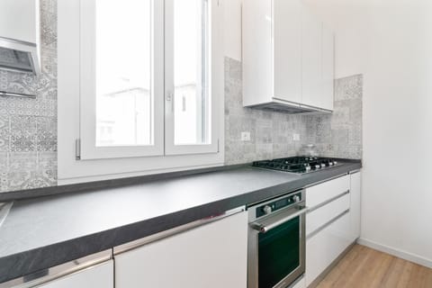 Apartment, 2 Bedrooms | Private kitchen | Fridge, microwave, oven, stovetop