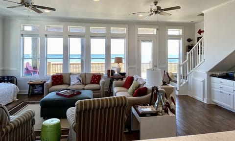 House, 3 Bedrooms | Living area