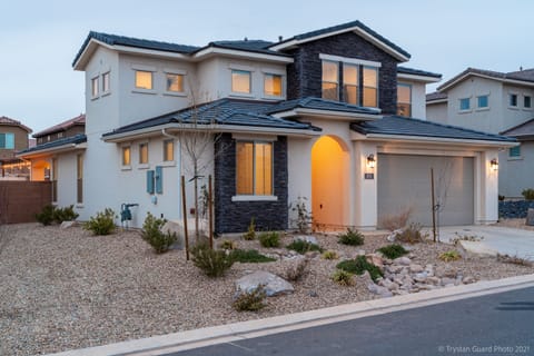 House, 5 Bedrooms | Exterior