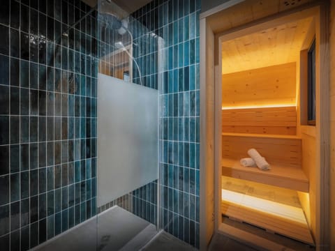 Sauna/shower