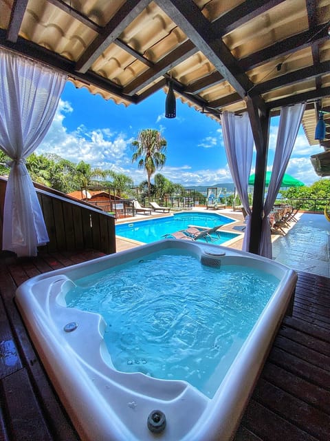 Jetted tub