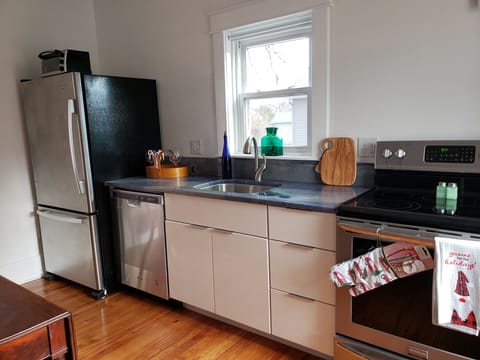 Blue macaubre quartzite counters