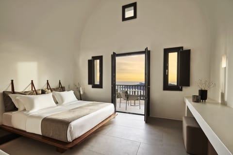 Deluxe Double Room | In-room safe, laptop workspace, blackout drapes, soundproofing