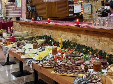 Free daily buffet breakfast