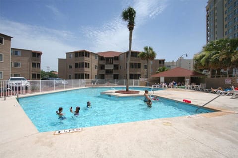 A dip in the cool water under the summer sun makes everyone happy.