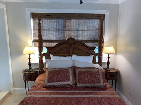 Master bedroom with queen bed