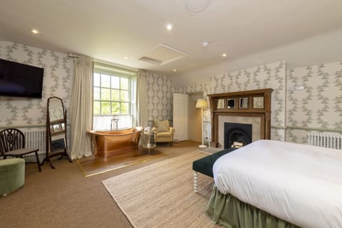 Fort Henry Suite | Premium bedding, pillowtop beds, individually decorated