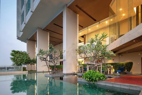Indoor pool, outdoor pool
