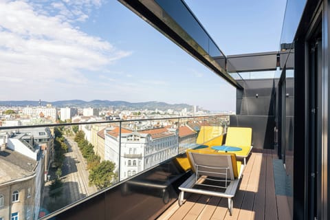 Retro Room | Balcony view