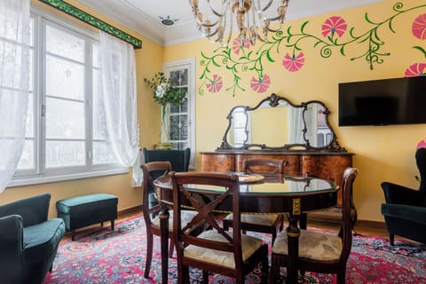 Living room / Dining