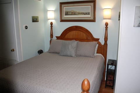 Cozy Efficiency near University and town Apartment in Brownwood