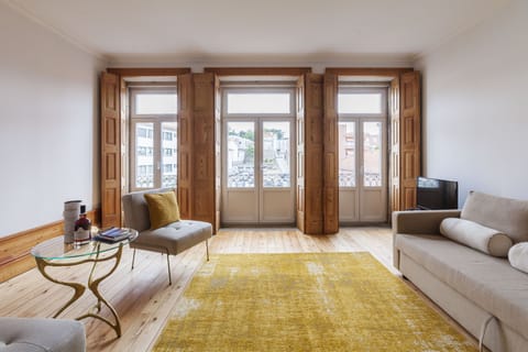 Design Apartment, 2 Bedrooms, City View | Living room | 32-inch LCD TV with cable channels, TV
