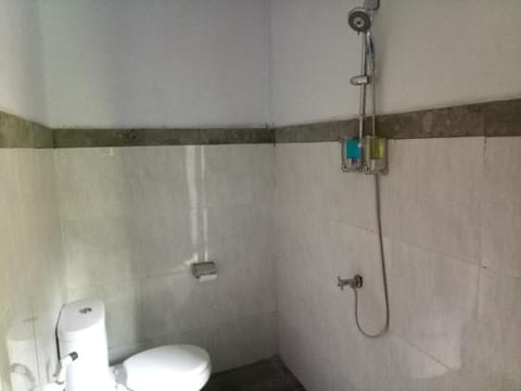Double Room | Bathroom | Shower, towels