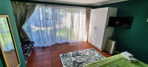 Double Room | Blackout drapes, iron/ironing board, bed sheets