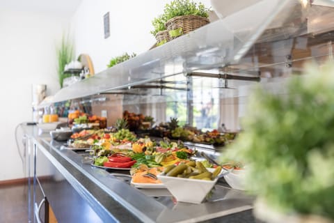 Daily buffet breakfast for a fee