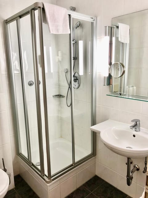 Shower, free toiletries, hair dryer, bathrobes