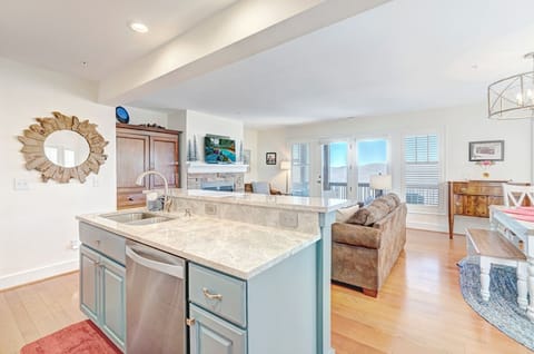 Kitchen--- Open Floor Plan, Mountain View