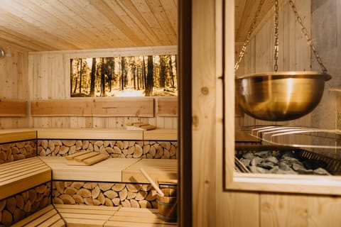 Sauna, steam room, 1 treatment room, massages