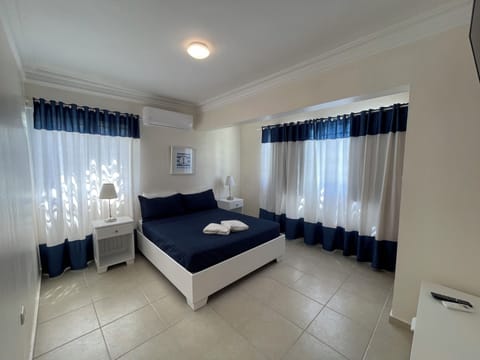 Superior Apartment, 2 Bedrooms | Individually decorated, individually furnished, blackout drapes