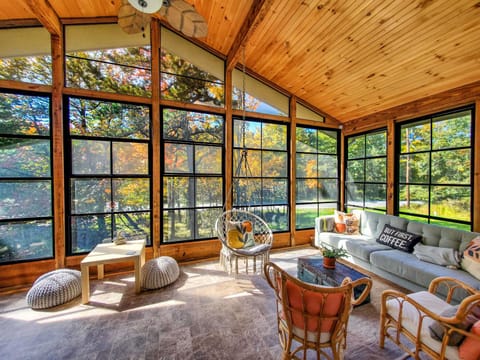 Welcome to My Lake Escape! Your 5 bd/ 2 ba oasis in nature