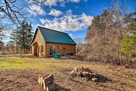 New Haven Vacation Rental | 2BR | 1BA | 1 Step Required | 1,200 Sq Ft