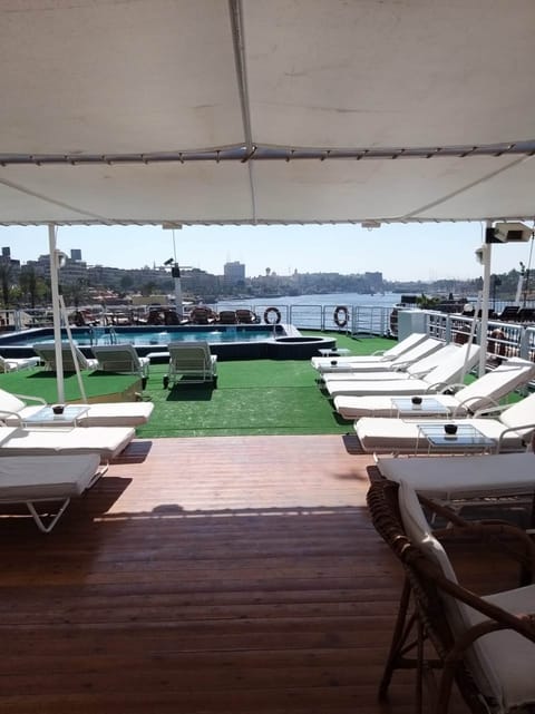 Sundeck