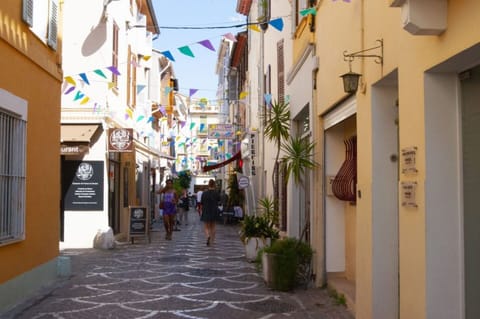 Rue Fourmilliere