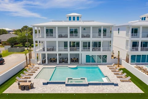 Castawaves - Miramar Beach - Exterior