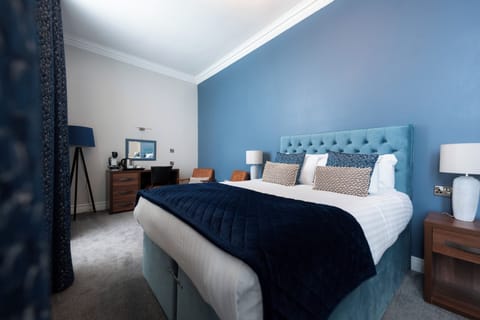 Superior Room | Desk, laptop workspace, free WiFi, bed sheets