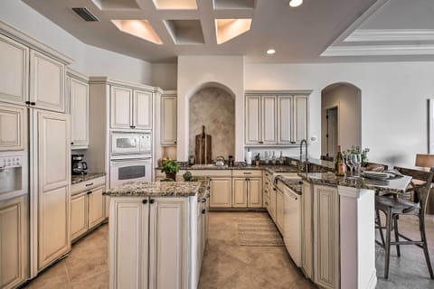 Kitchen | Fully Equipped