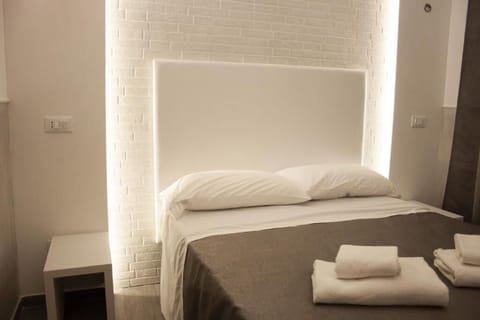 In-room safe, desk, soundproofing, free WiFi