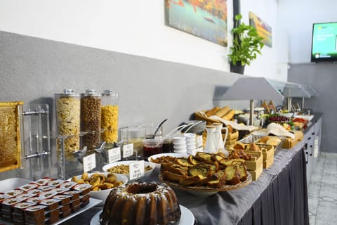 Daily continental breakfast for a fee