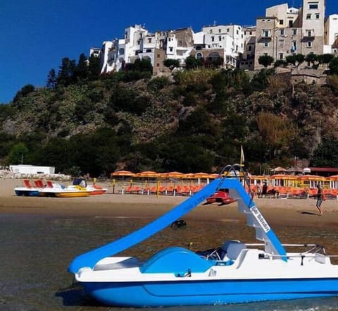 Private beach nearby, white sand, sun loungers, beach umbrellas