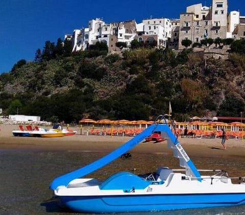 Private beach nearby, white sand, sun loungers, beach umbrellas