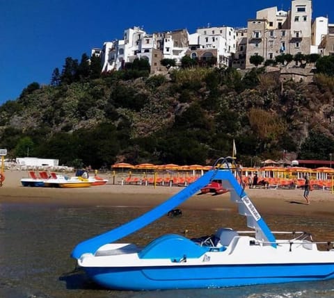 Private beach nearby, white sand, sun loungers, beach umbrellas