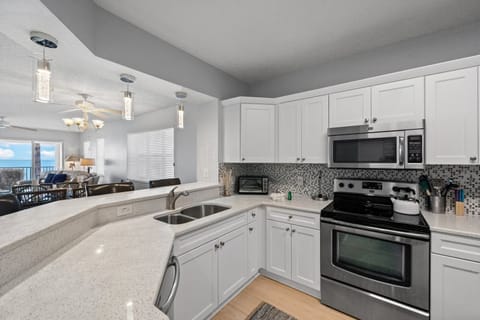 The Tides 266 Kitchen