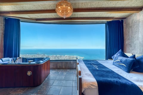 Royal Suite | Premium bedding, pillowtop beds, minibar, in-room safe