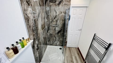 Minibar, blackout drapes, free WiFi