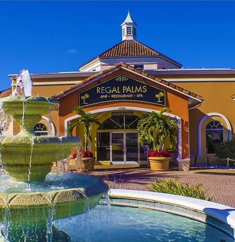 Regal Palms Resort, Clubhouse.
