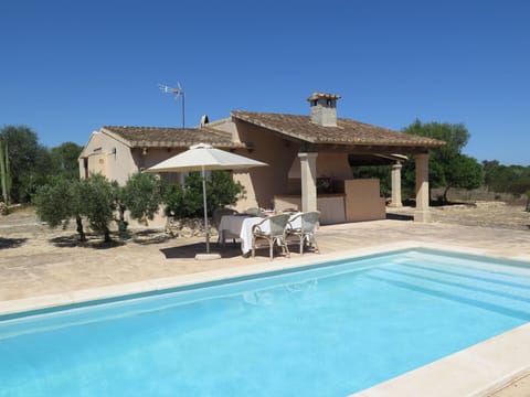 Property, Swimming Pool, House, Home, Real Estate, Building, Villa, Estate, Vacation, Leisure