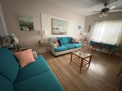 living room/dining